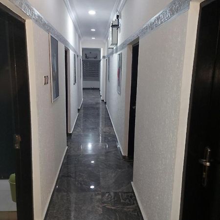 Rush Hotel & Apartments Лаґос Екстер'єр фото