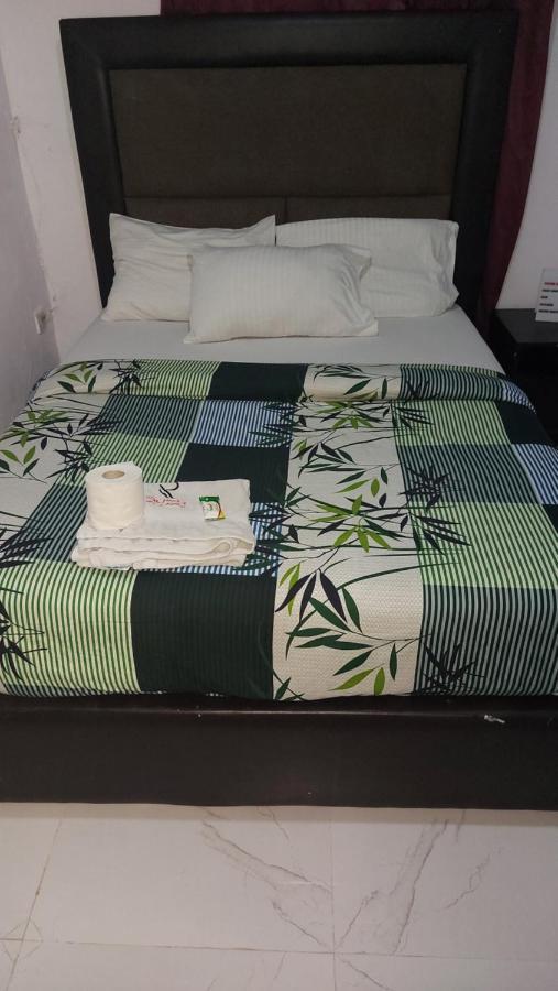 Rush Hotel & Apartments Лаґос Екстер'єр фото