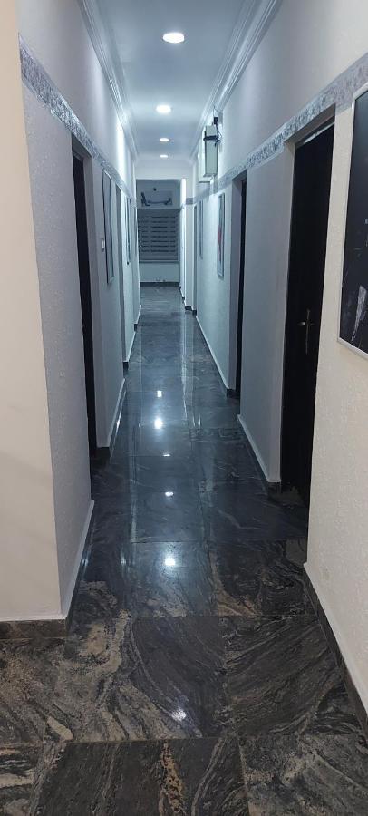 Rush Hotel & Apartments Лаґос Екстер'єр фото